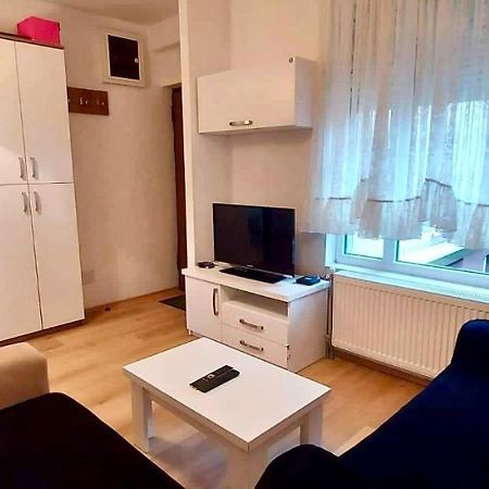 Bright & Lovely Apartment In The City Center Priština Exteriér fotografie