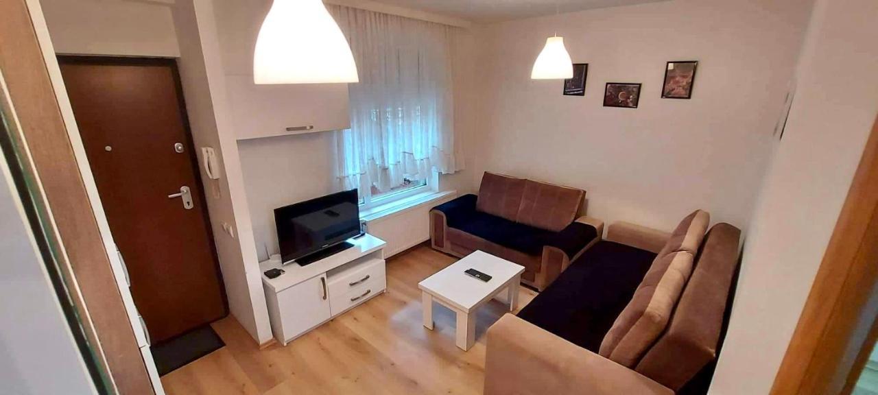 Bright & Lovely Apartment In The City Center Priština Exteriér fotografie